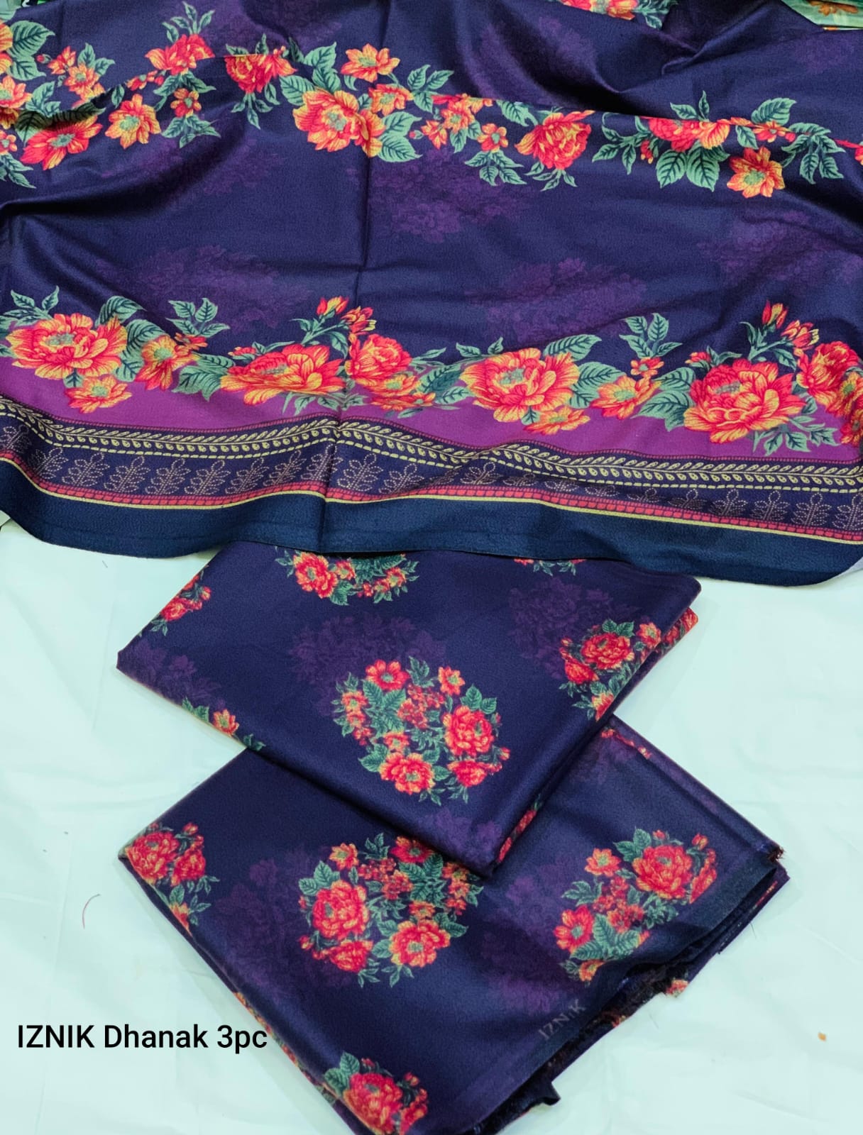 Unstitched IZNIK Digital Printed Dhanak 3 Pc