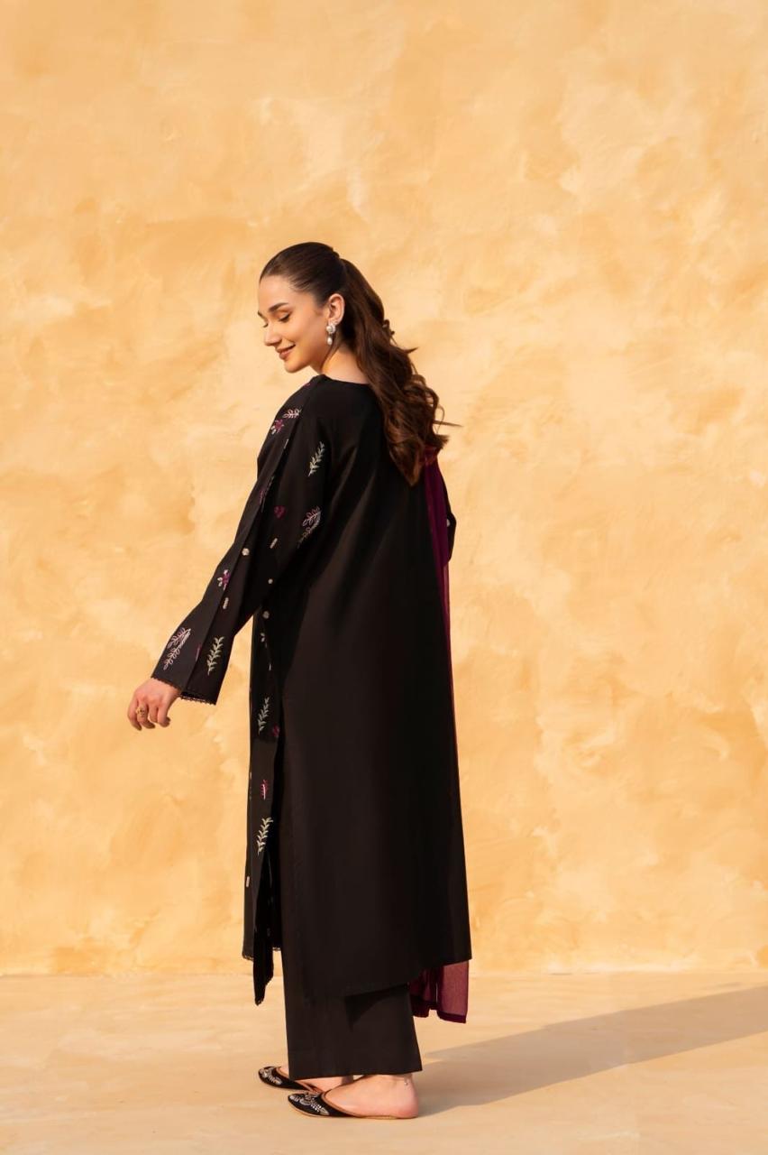 3PC EMBROIDERED SUIT DHANAK ZZ-022